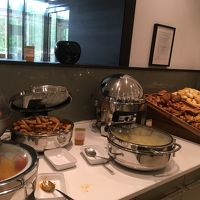 朝食は6時半からでした。