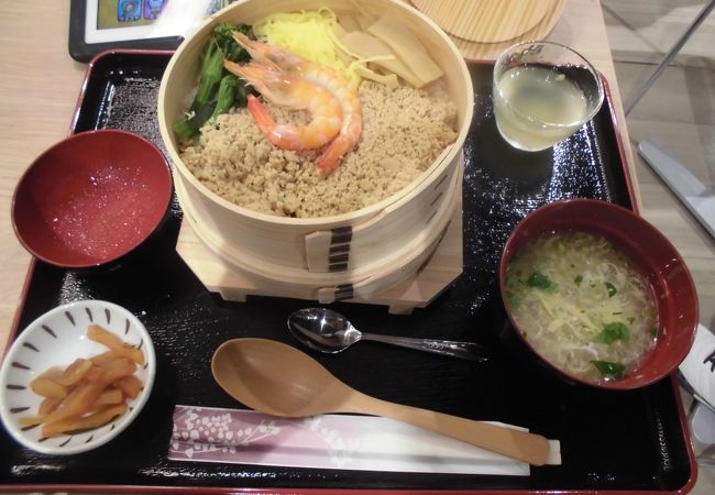 オープン直後に行きました。