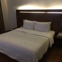 シーツのシワは、一度私が寝っころがったからです(笑)