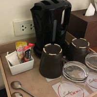 ポットもあるのでカップラーメンなども作れますね。