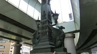 麒麟の像の口に意味があったとは？