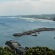 付近にトイレは無さそうですよ。