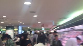 渋谷の地下食料品売り場