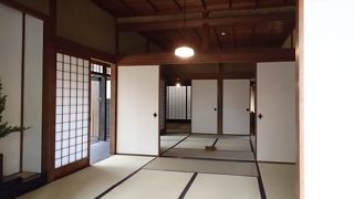 中級武士の屋敷でも、座敷、中の間が広い　「小田野家」