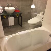 バスタブは深いタイプ