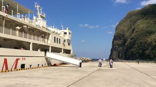 屋久島に似ている、港だけでも魅力が感じられる島