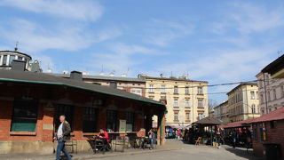 ローカルフード、ザピエカンカが買える広場