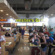 フードコート (JJモール)