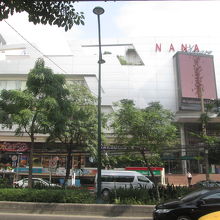 ナーナー スクエア