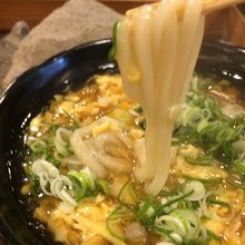 もろこしうどんは890円