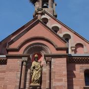 レオン9世広場にある礼拝堂。レオン9世とはこの村から出たローマ法王です。