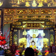 中国寺院の祭壇