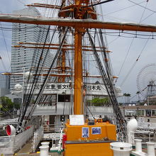 船首桜甲板にて