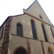 フランクフルト旧市街にある歴史ある雰囲気満載の教会なのですが。