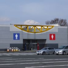 独立した建物です。