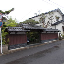 今は外観のみの見学です。