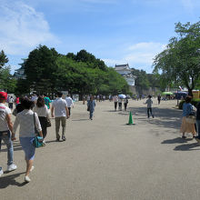 さて、天守閣に向かいます