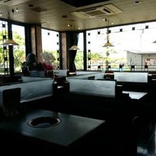 人数に合わせたテーブル席