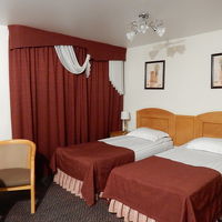 部屋は広くても、ベッドがせまいのは、ヨーロッパの謎