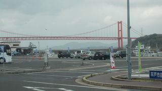 平戸島と本土を結ぶ橋です。
