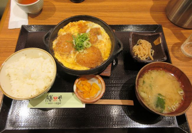 堺駅構内にある和食チェーン店．カードでの支払いができると良いのですが