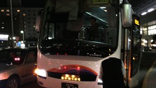 熊本の路線バスと本州方面への夜行バスを運行しています。