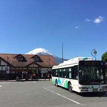 富士芝桜まつり期間中の連休、週末の道路渋滞遅延に注意です。