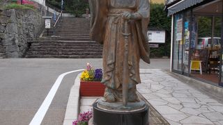 最近整備された道です。