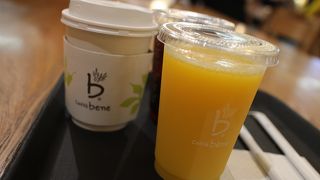 フードコートでひとやすみ