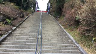 参道が長く往復2－30分かかります。