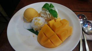 デザートはもちろん「マンゴータンゴ」