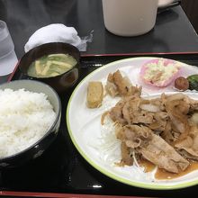 豚生姜焼き定食