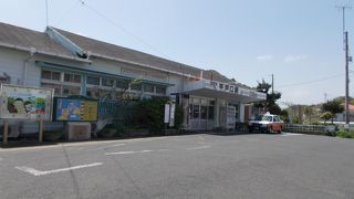 松浦鉄道の駅の一つです。