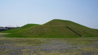 豊富な埋葬品が発見された古墳