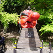 天狗のオブジェ