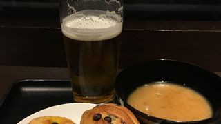 焼きカレーパンをいただく