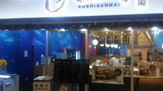 築地でとても有名なお寿司屋さん