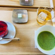 お抹茶＋いちご生水羊羹