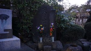 竹ノ塚の東岳寺の境内