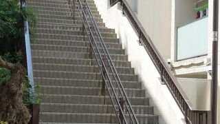 男坂と並行してあります