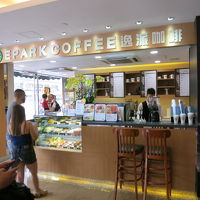 利用しなかったけどロビー前で食事もとれるようです