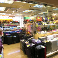 クチコミで知ってはいたけどホントにかばん屋がありました