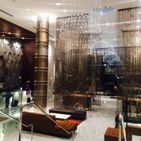 ゴージャスなホテルロビー