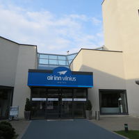 中庭を通ります。