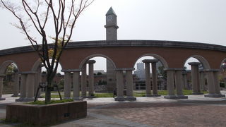 福岡ヤフオクドームの近くにあります。