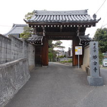 山門の様子です。