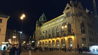 プラハの市民会館にある素晴らしいアールヌーボーレストラン「Francouzska restaurace Art Nouveau」