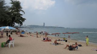 海はあまり綺麗ではありませんでした。