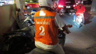 パタヤはおおよそ100バーツから200バーツ程度でほとんどの場所に移動できました。