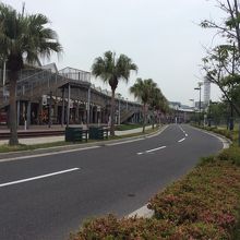 アメリカ西海岸っぽくしたかったんだろうなあー